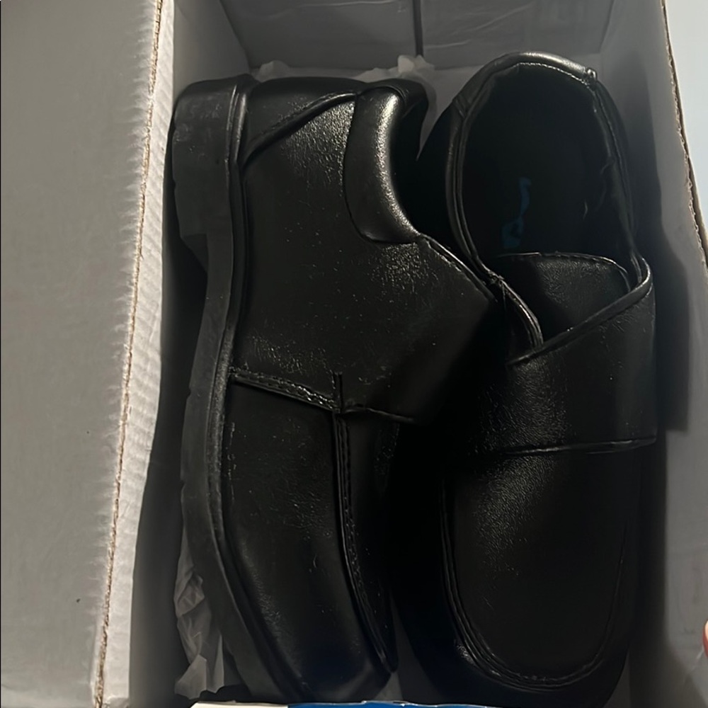 Boys size 12 dress shoe Velcro strap